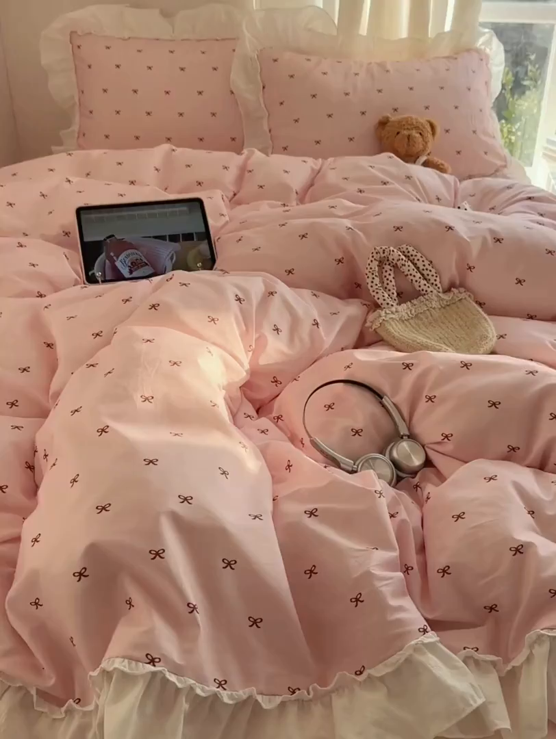 91家纺网 家纺一手货源 找家纺 盼季家纺 2026春夏小清新日韩蝴蝶结奶油花边床上用品四件套宿舍三件套 奶油花边蝴蝶结-奶粉