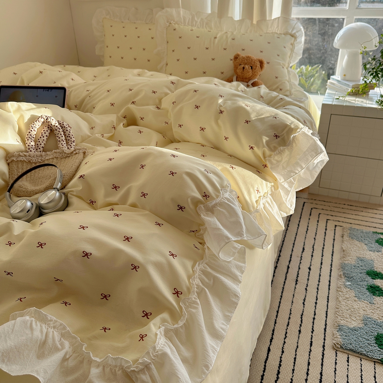 91家纺网 家纺一手货源 找家纺 盼季家纺 2026春夏小清新日韩蝴蝶结奶油花边床上用品四件套宿舍三件套 奶油花边蝴蝶结-奶黄