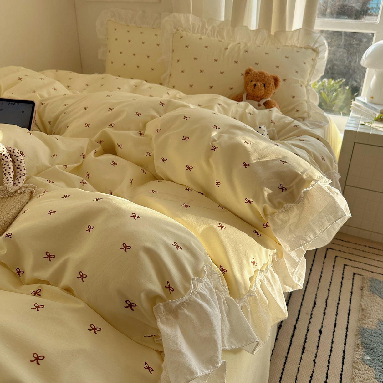 91家纺网 家纺一手货源 找家纺 盼季家纺 2026春夏小清新日韩蝴蝶结奶油花边床上用品四件套宿舍三件套 奶油花边蝴蝶结-奶黄