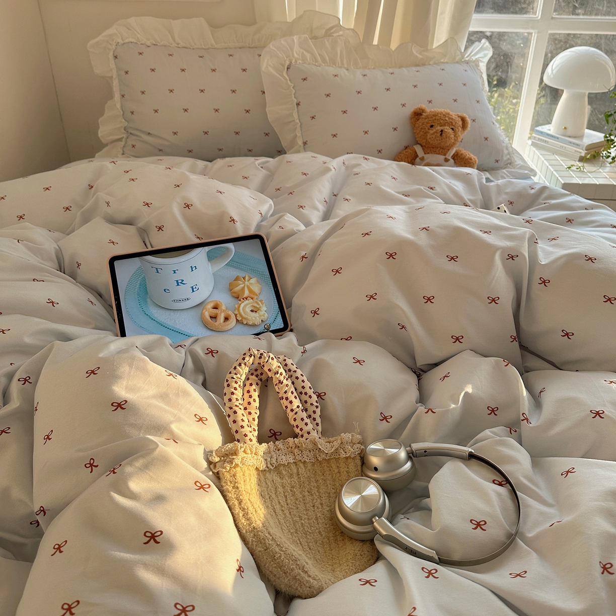 91家纺网 家纺一手货源 找家纺 盼季家纺 2026春夏小清新日韩蝴蝶结奶油花边床上用品四件套宿舍三件套 奶油花边蝴蝶结-奶蓝