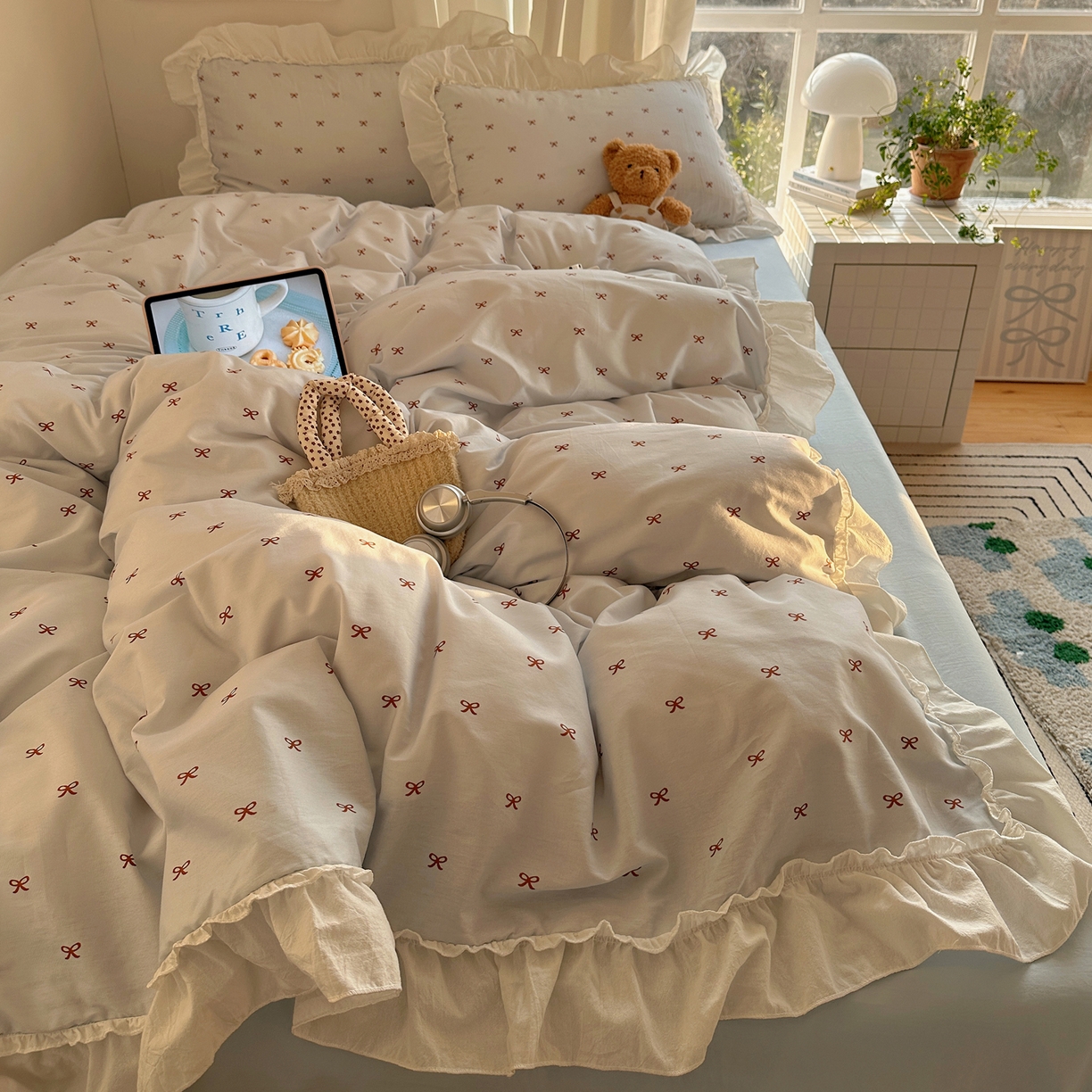 91家纺网 家纺一手货源 找家纺 盼季家纺 2026春夏小清新日韩蝴蝶结奶油花边床上用品四件套宿舍三件套 奶油花边蝴蝶结-奶蓝