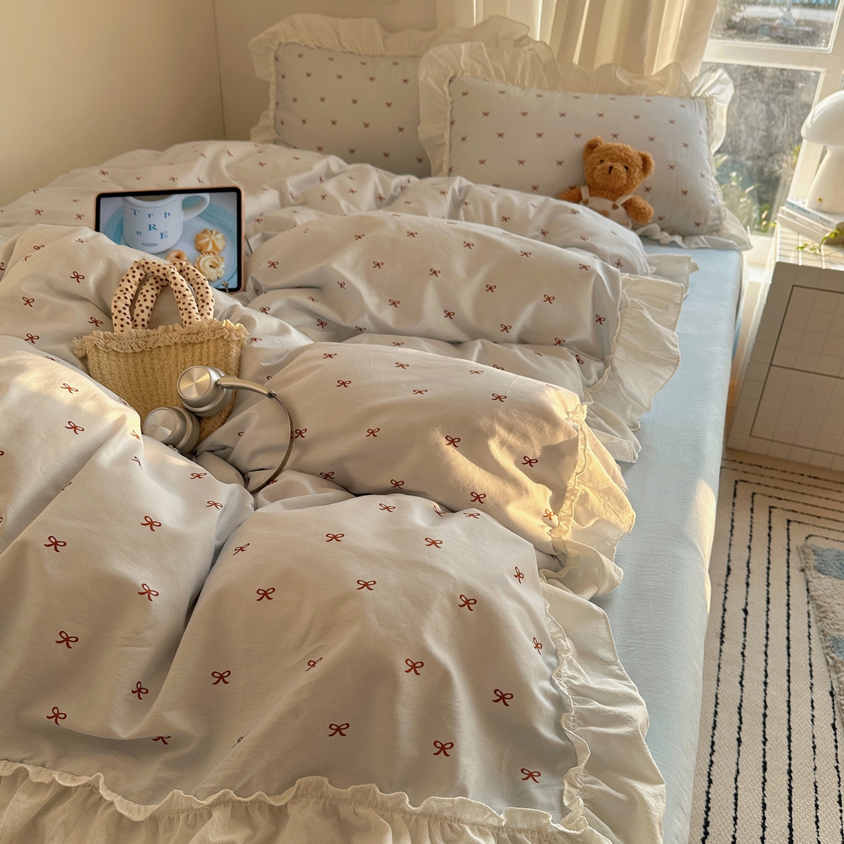 91家纺网 家纺一手货源 找家纺 盼季家纺 2026春夏小清新日韩蝴蝶结奶油花边床上用品四件套宿舍三件套 奶油花边蝴蝶结-奶蓝