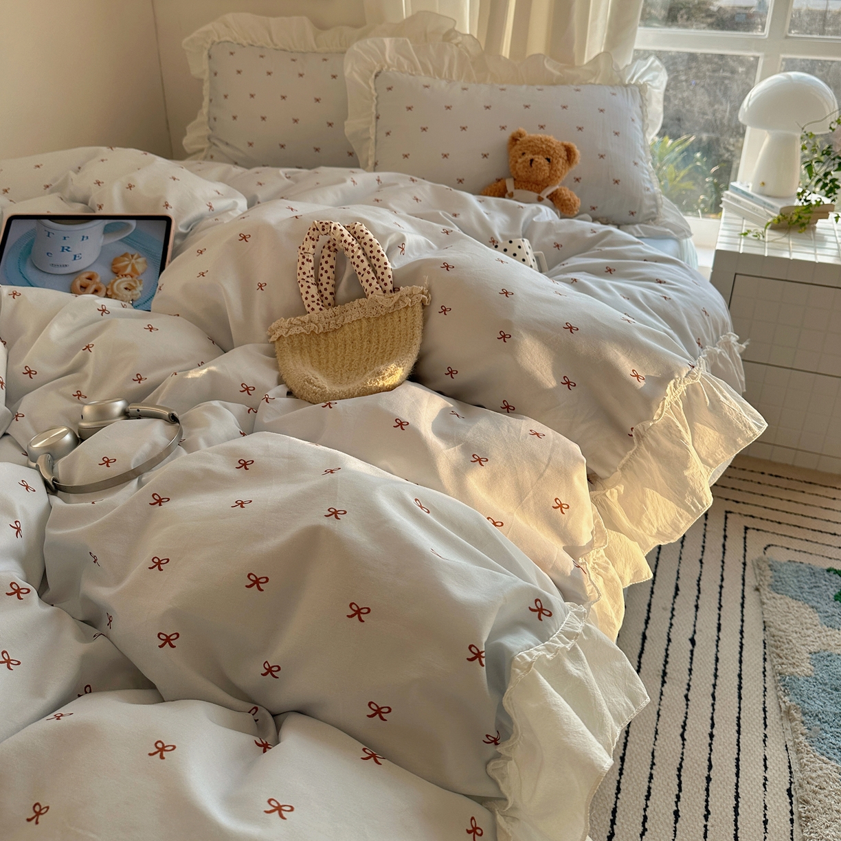 91家纺网 家纺一手货源 找家纺 盼季家纺 2026春夏小清新日韩蝴蝶结奶油花边床上用品四件套宿舍三件套 奶油花边蝴蝶结-奶蓝