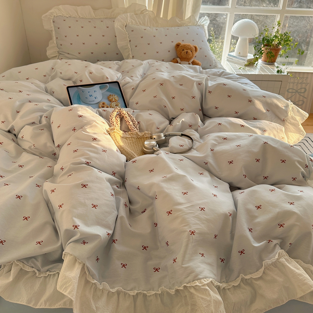 91家纺网 家纺一手货源 找家纺 盼季家纺 2026春夏小清新日韩蝴蝶结奶油花边床上用品四件套宿舍三件套 奶油花边蝴蝶结-奶蓝