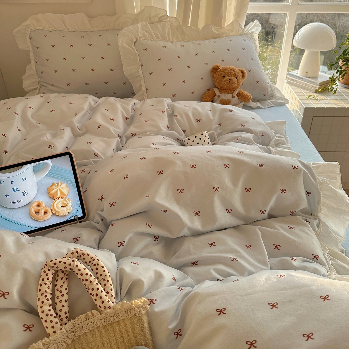 91家纺网 家纺一手货源 找家纺 盼季家纺 2026春夏小清新日韩蝴蝶结奶油花边床上用品四件套宿舍三件套 奶油花边蝴蝶结-奶蓝