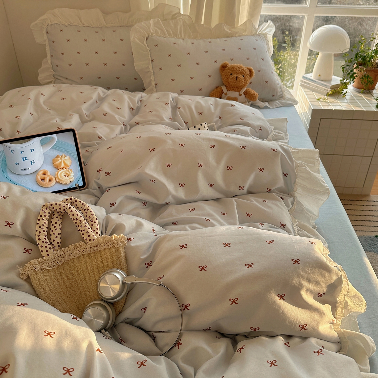 91家纺网 家纺一手货源 找家纺 盼季家纺 2026春夏小清新日韩蝴蝶结奶油花边床上用品四件套宿舍三件套 奶油花边蝴蝶结-奶蓝