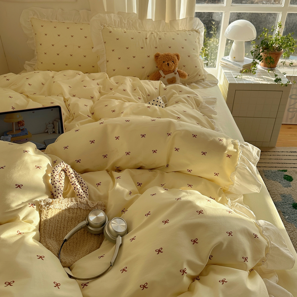 91家纺网 家纺一手货源 找家纺 盼季家纺 2026春夏小清新日韩蝴蝶结奶油花边床上用品四件套宿舍三件套 奶油花边蝴蝶结-奶黄