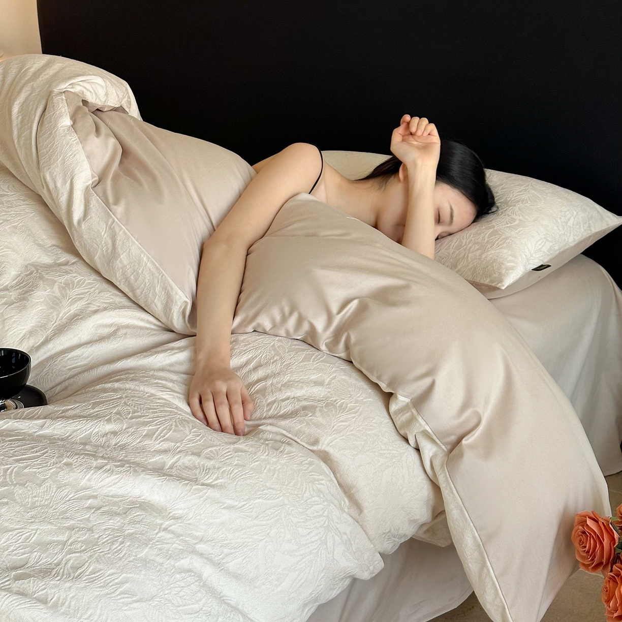 91家纺网 家纺一手货源 找家纺 卡巴伦家纺 2026新款全棉厚织提花系列简约款四件套 西西里-奶茶