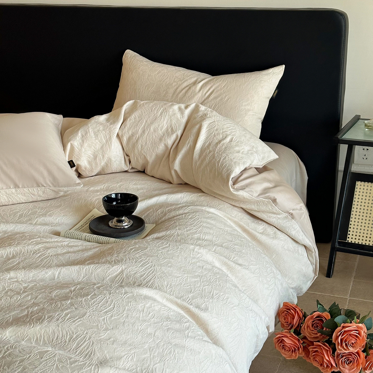 91家纺网 家纺一手货源 找家纺 卡巴伦家纺 2026新款全棉厚织提花系列简约款四件套 西西里-奶茶