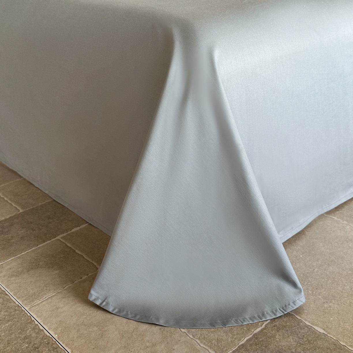 91家纺网 家纺一手货源 找家纺 卡巴伦家纺 2026新款全棉厚织提花系列简约款四件套 戴妃-奶白