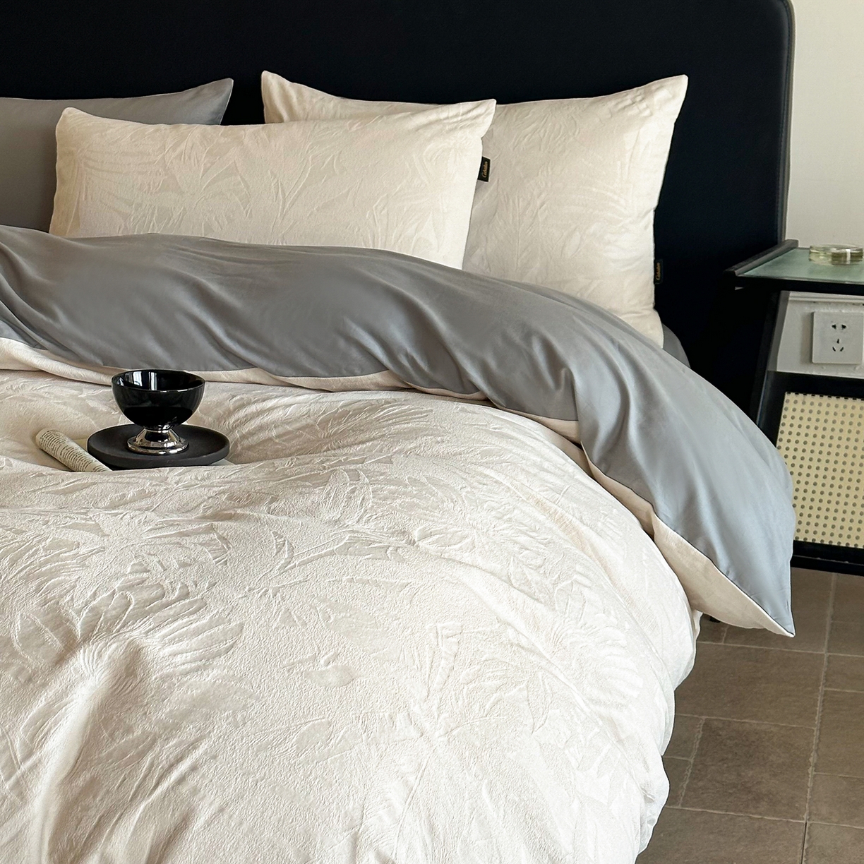 卡巴伦家纺 2026新款全棉厚织提花系列简约款四件套 戴妃-奶白