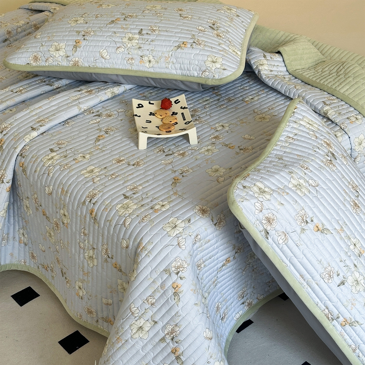 91家纺网 家纺一手货源 找家纺 凌云家纺 2026新款A类13372全棉床盖一面棉一面绒 漫步云端