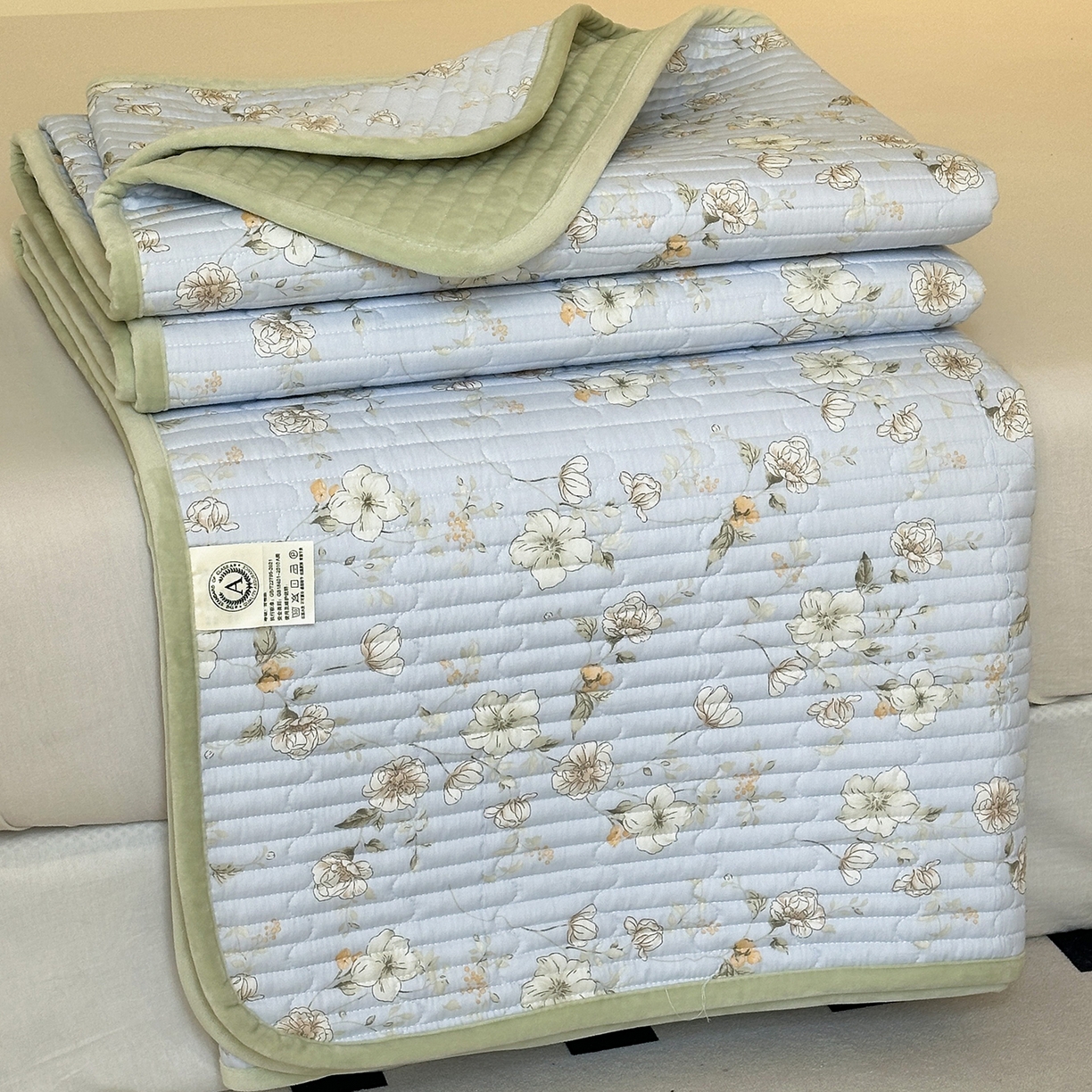 91家纺网 家纺一手货源 找家纺 凌云家纺 2026新款A类13372全棉床盖一面棉一面绒 漫步云端