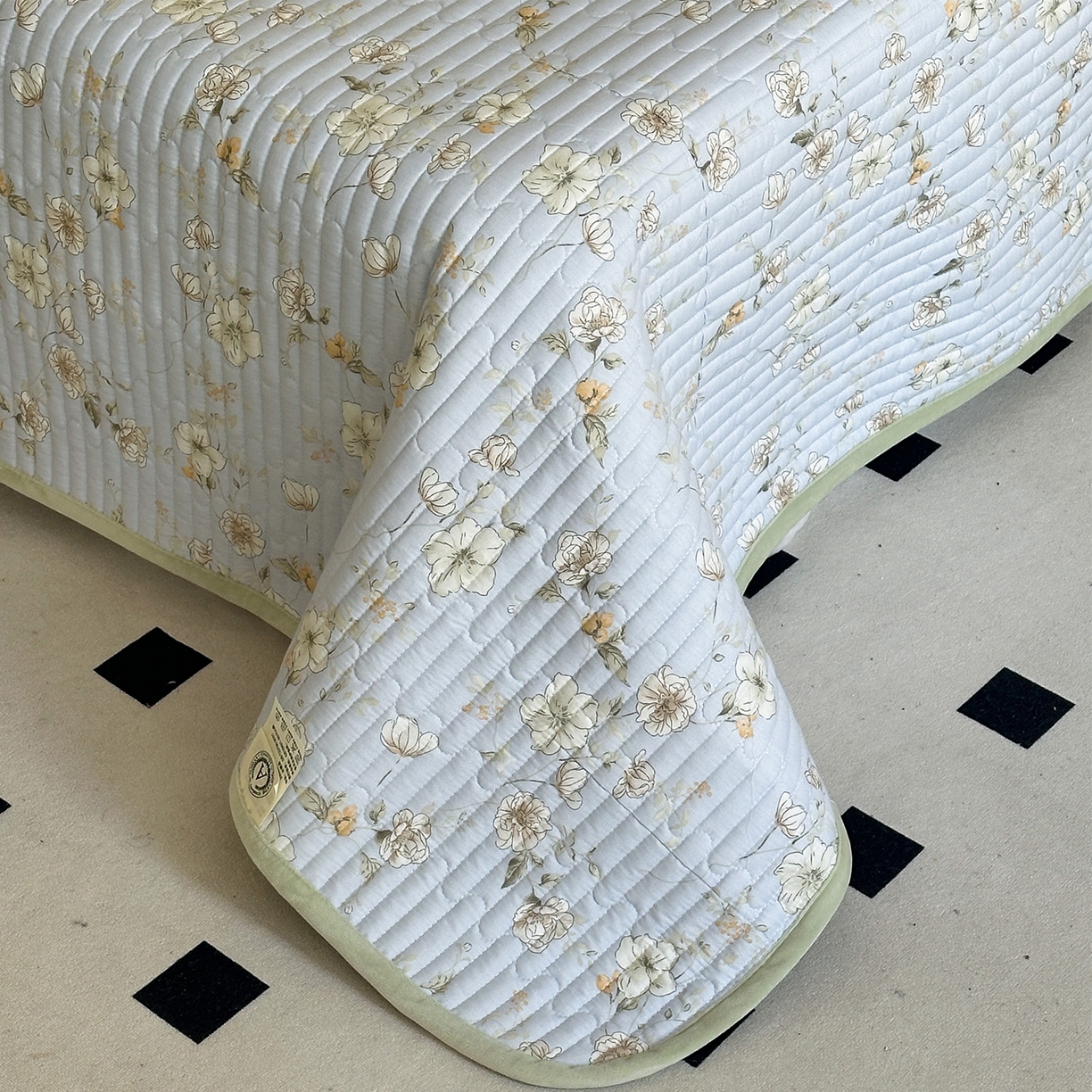 91家纺网 家纺一手货源 找家纺 凌云家纺 2026新款A类13372全棉床盖一面棉一面绒 漫步云端