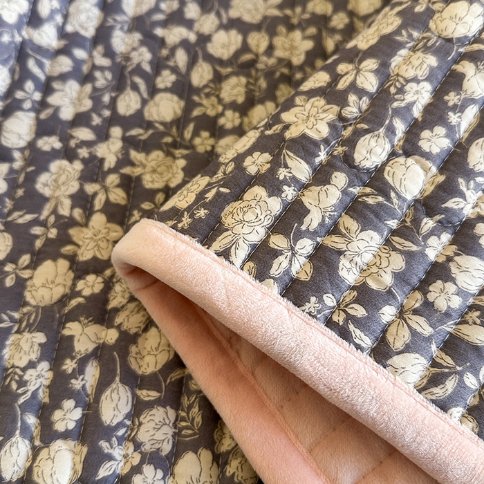 91家纺网 家纺一手货源 找家纺 凌云家纺 2026新款A类13372全棉床盖一面棉一面绒 春汐