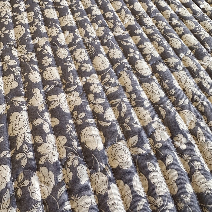 91家纺网 家纺一手货源 找家纺 凌云家纺 2026新款A类13372全棉床盖一面棉一面绒 春汐