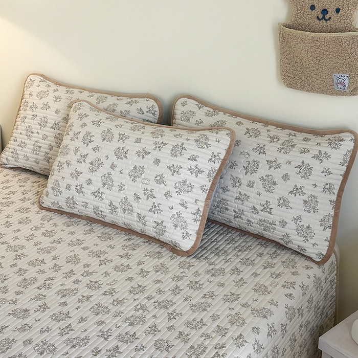 91家纺网 家纺一手货源 找家纺 凌云家纺 2026新款A类13372全棉床盖一面棉一面绒 花韵