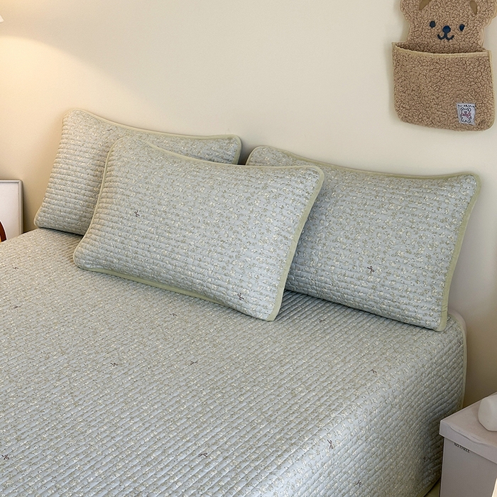 91家纺网 家纺一手货源 找家纺 凌云家纺 2026新款A类13372全棉床盖一面棉一面绒 沐雨倾城