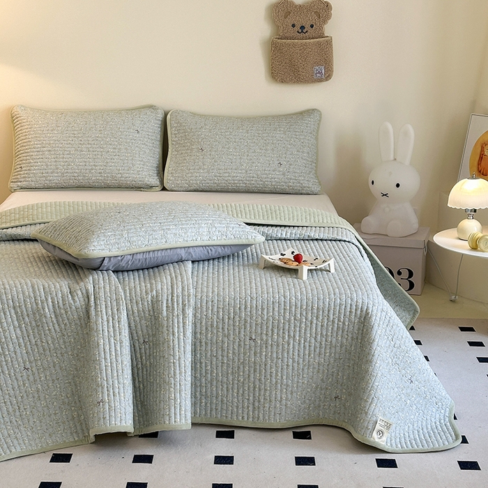 91家纺网 家纺一手货源 找家纺 凌云家纺 2026新款A类13372全棉床盖一面棉一面绒 沐雨倾城