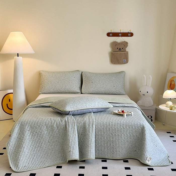 91家纺网 家纺一手货源 找家纺 凌云家纺 2026新款A类13372全棉床盖一面棉一面绒 沐雨倾城