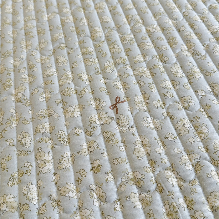 91家纺网 家纺一手货源 找家纺 凌云家纺 2026新款A类13372全棉床盖一面棉一面绒 沐雨倾城