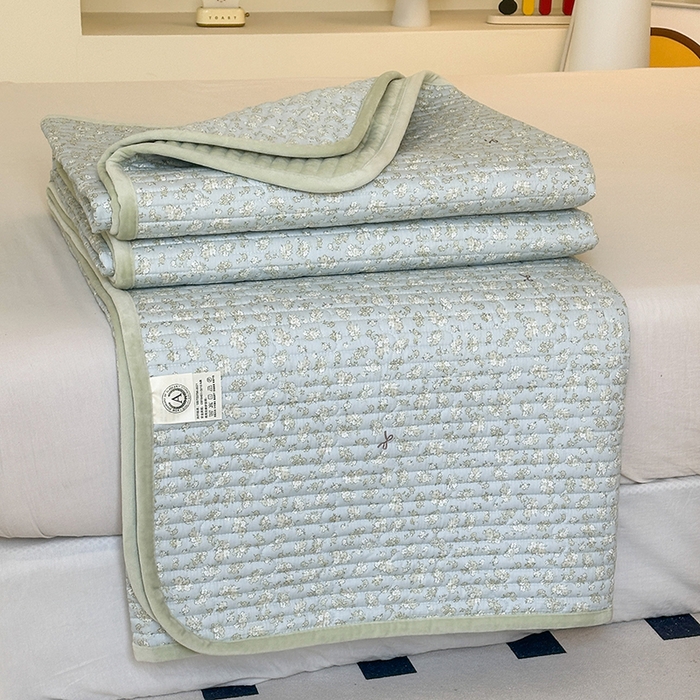 91家纺网 家纺一手货源 找家纺 凌云家纺 2026新款A类13372全棉床盖一面棉一面绒 沐雨倾城