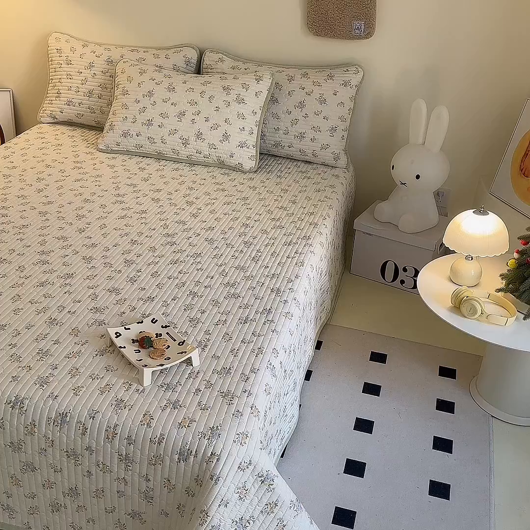 91家纺网 家纺一手货源 找家纺 凌云家纺 2026新款A类13372全棉床盖一面棉一面绒 沐雅清风