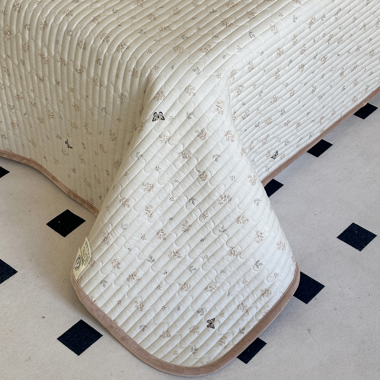 91家纺网 家纺一手货源 找家纺 凌云家纺 2026新款A类13372全棉床盖一面棉一面绒 奢香夫人