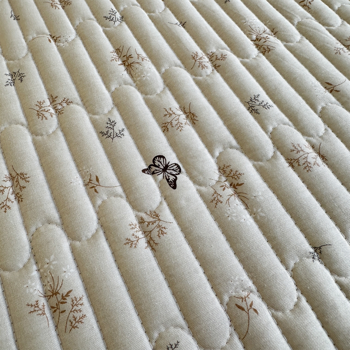 91家纺网 家纺一手货源 找家纺 凌云家纺 2026新款A类13372全棉床盖一面棉一面绒 奢香夫人