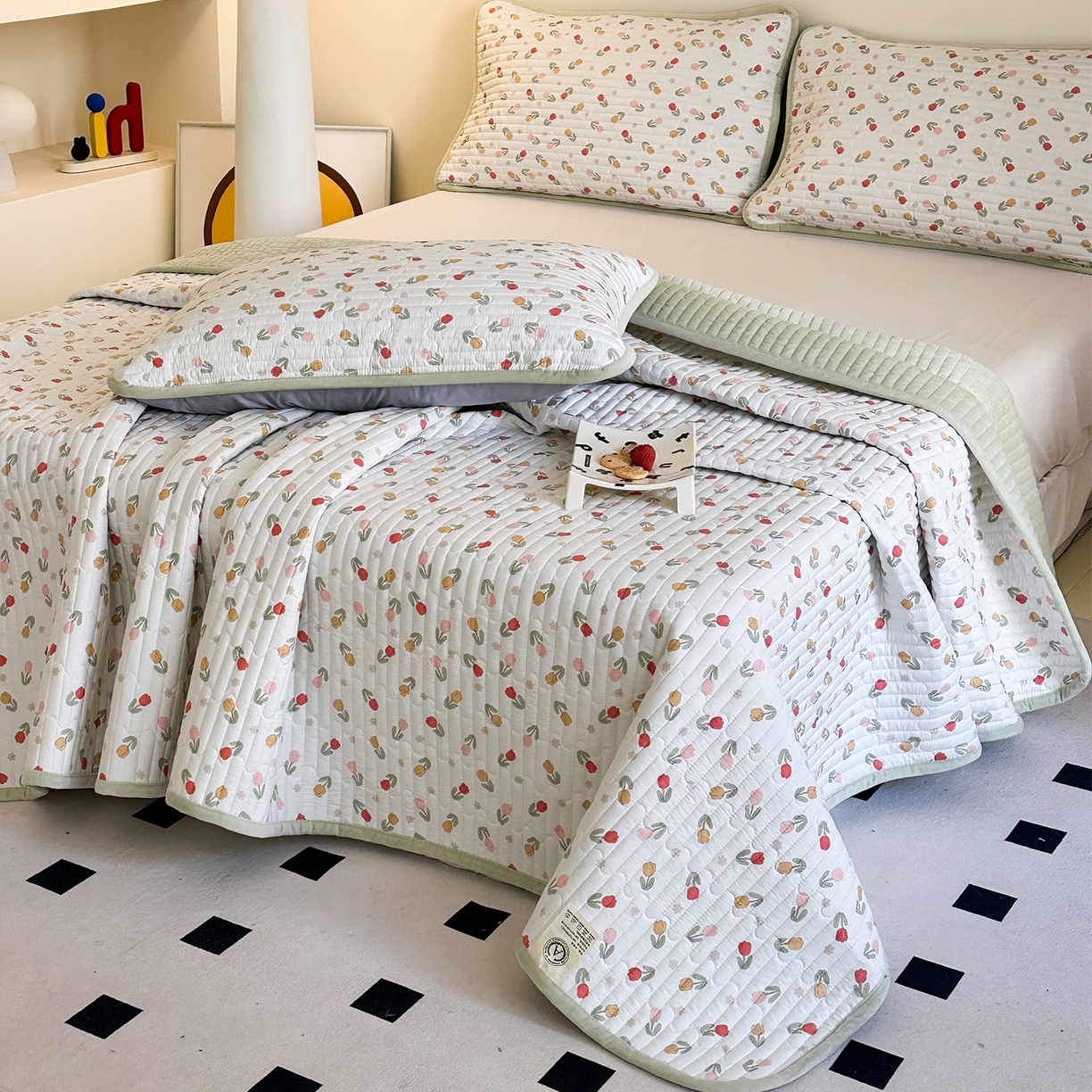 91家纺网 家纺一手货源 找家纺 凌云家纺 2026新款A类13372全棉床盖一面棉一面绒 郁金香