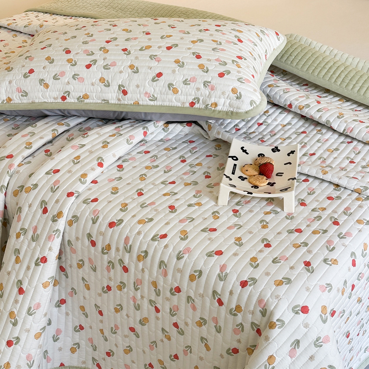 91家纺网 家纺一手货源 找家纺 凌云家纺 2026新款A类13372全棉床盖一面棉一面绒 郁金香