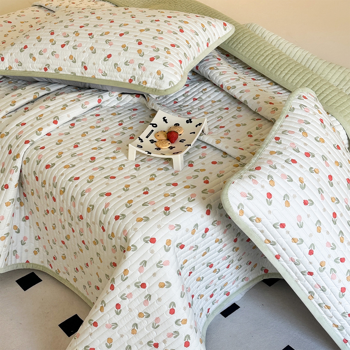 91家纺网 家纺一手货源 找家纺 凌云家纺 2026新款A类13372全棉床盖一面棉一面绒 郁金香