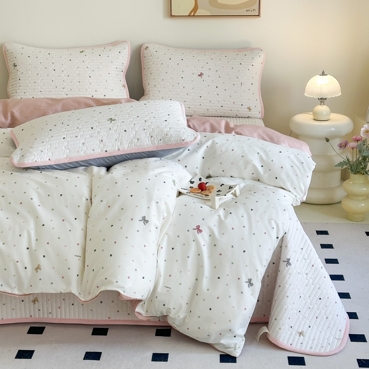 91家纺网 家纺一手货源 找家纺 凌云家纺 2026新款A类13372全棉床盖四件套 怦然心动