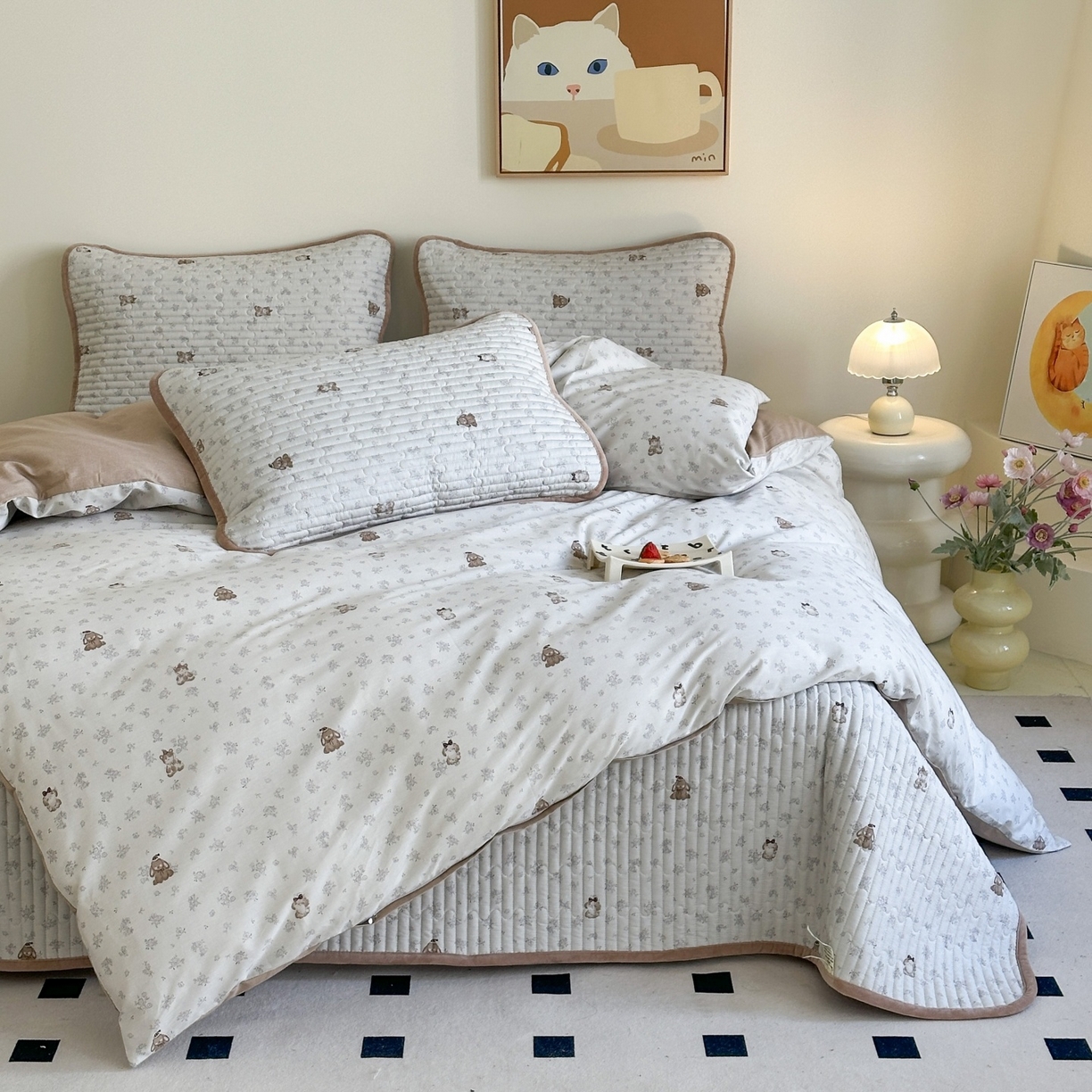 91家纺网 家纺一手货源 找家纺 凌云家纺 2026新款A类13372全棉床盖四件套 游园日记