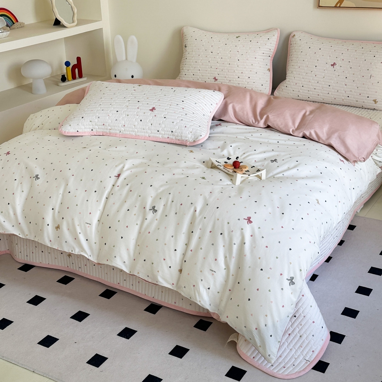 91家纺网 家纺一手货源 找家纺 凌云家纺 2026新款A类13372全棉床盖四件套 怦然心动