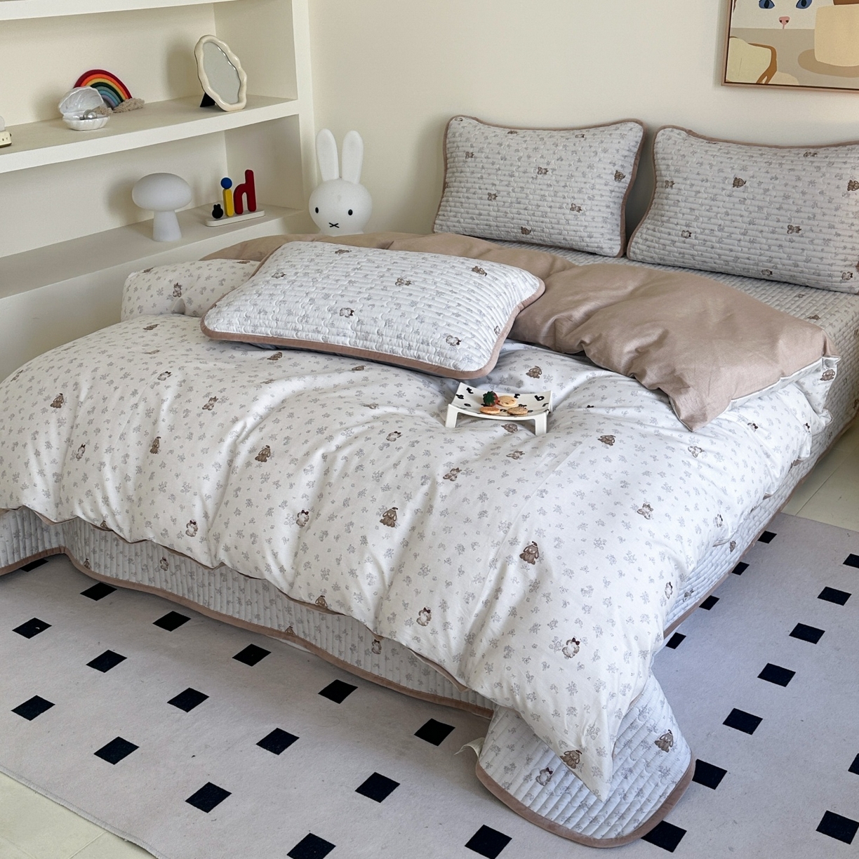 91家纺网 家纺一手货源 找家纺 凌云家纺 2026新款A类13372全棉床盖四件套 游园日记