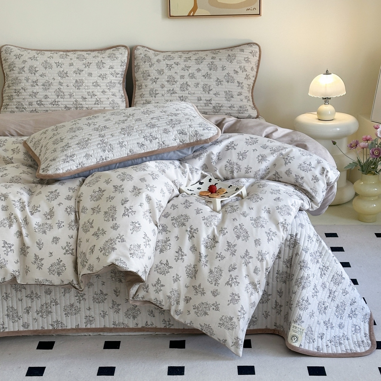 91家纺网 家纺一手货源 找家纺 凌云家纺 2026新款A类13372全棉床盖四件套 花韵