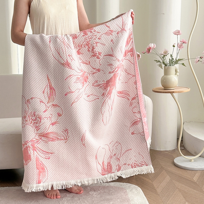 凌云家纺 2026新款全棉纯棉双层有氧纱大提花流苏毯披肩毯毛毯毯子 花开十分-粉