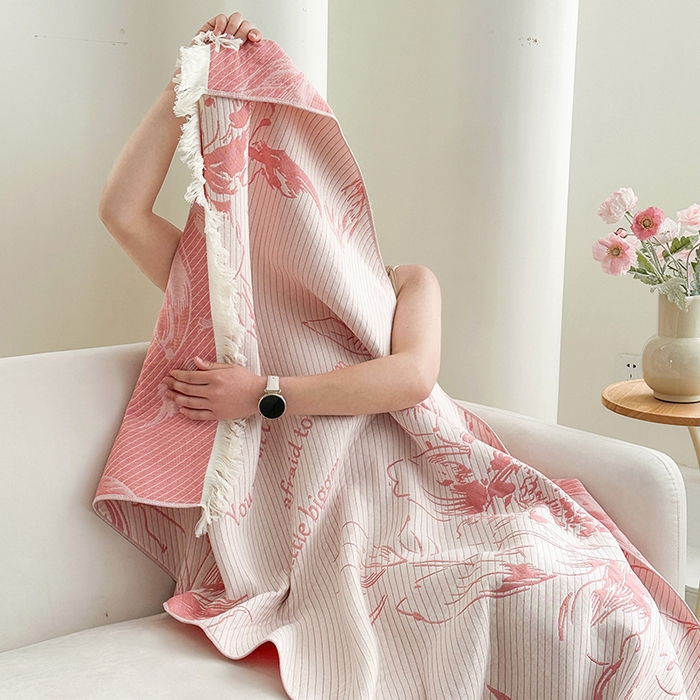 91家纺网 家纺一手货源 找家纺 凌云家纺 2026新款全棉纯棉双层有氧纱大提花流苏毯披肩毯毛毯毯子 花开十分-粉