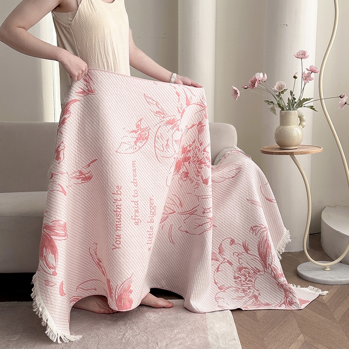 91家纺网 家纺一手货源 找家纺 凌云家纺 2026新款全棉纯棉双层有氧纱大提花流苏毯披肩毯毛毯毯子 花开十分-粉