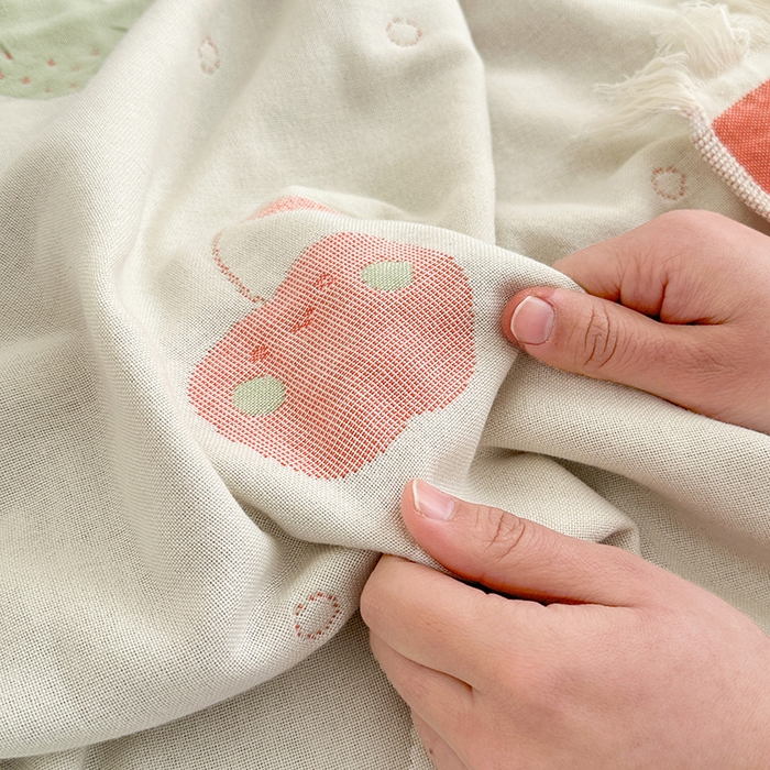 91家纺网 家纺一手货源 找家纺 凌云家纺 2026新款全棉纯棉双层有氧纱大提花流苏毯披肩毯毛毯毯子 苹果-绿