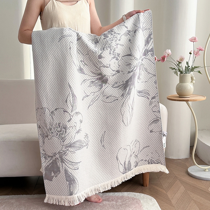凌云家纺 2026新款全棉纯棉双层有氧纱大提花流苏毯披肩毯毛毯毯子 花开十分-灰