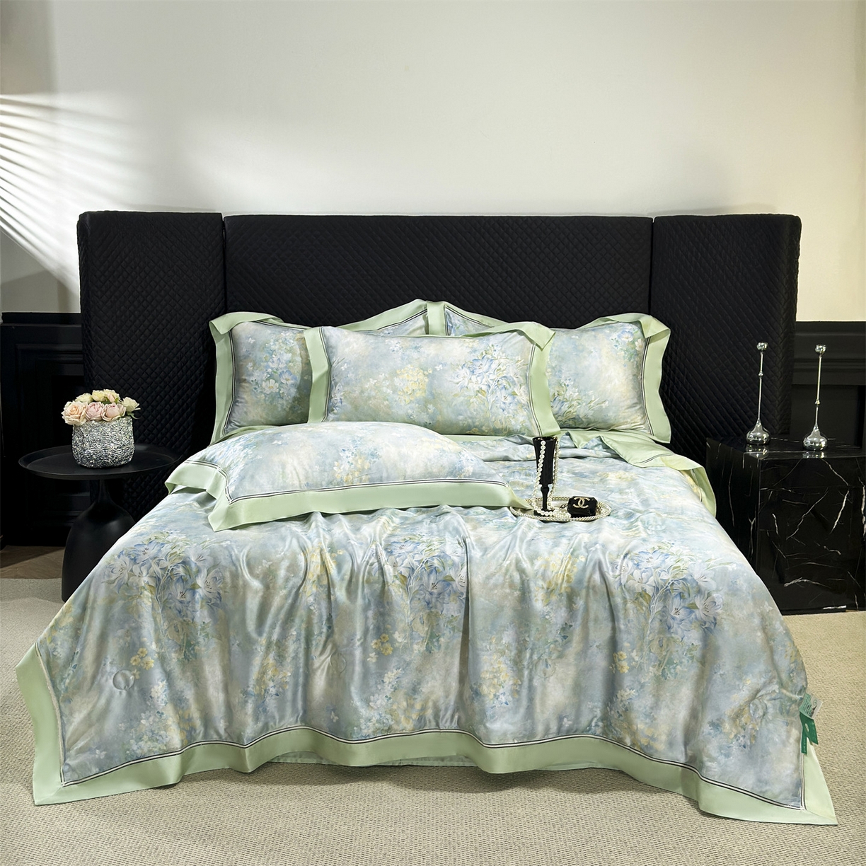 91家纺网 家纺一手货源 找家纺 朵希曼 2026新款60天丝镂空夏被四件套系列（控价：夏被线上券后不低于239 夏被四件套线上券后不低于369) 晨露