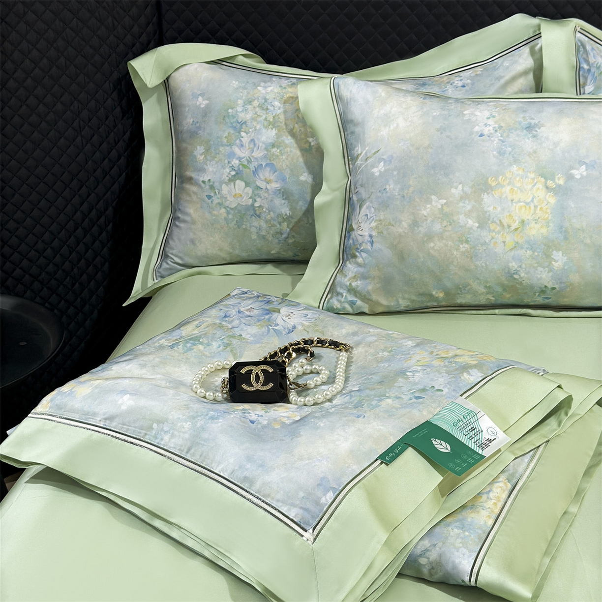 91家纺网 家纺一手货源 找家纺 朵希曼 2026新款60天丝镂空夏被四件套系列（控价：夏被线上券后不低于239 夏被四件套线上券后不低于369) 晨露