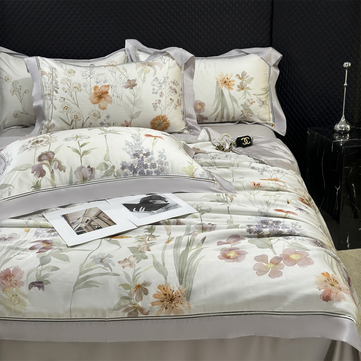 91家纺网 家纺一手货源 找家纺 朵希曼 2026新款60天丝镂空夏被四件套系列（控价：夏被线上券后不低于239 夏被四件套线上券后不低于369) 花颂