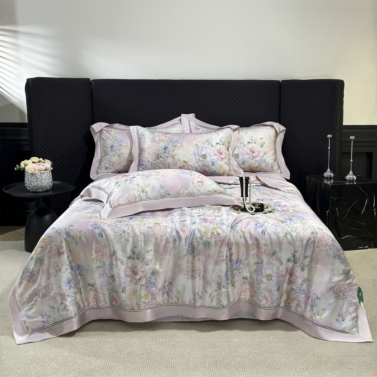 91家纺网 家纺一手货源 找家纺 朵希曼 2026新款60天丝镂空夏被四件套系列（控价：夏被线上券后不低于239 夏被四件套线上券后不低于369) 花嫣入梦