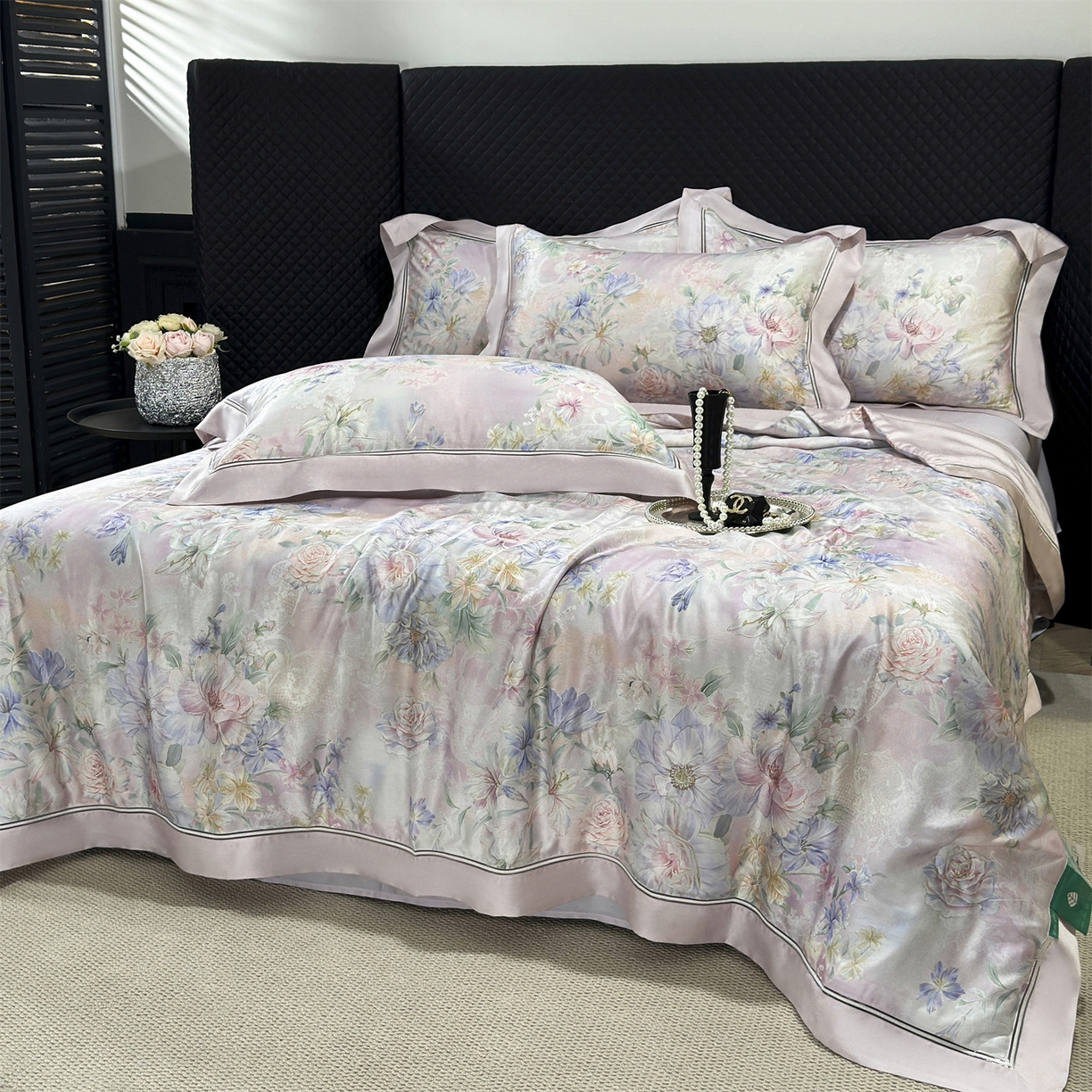 91家纺网 家纺一手货源 找家纺 朵希曼 2026新款60天丝镂空夏被四件套系列（控价：夏被线上券后不低于239 夏被四件套线上券后不低于369) 花嫣入梦