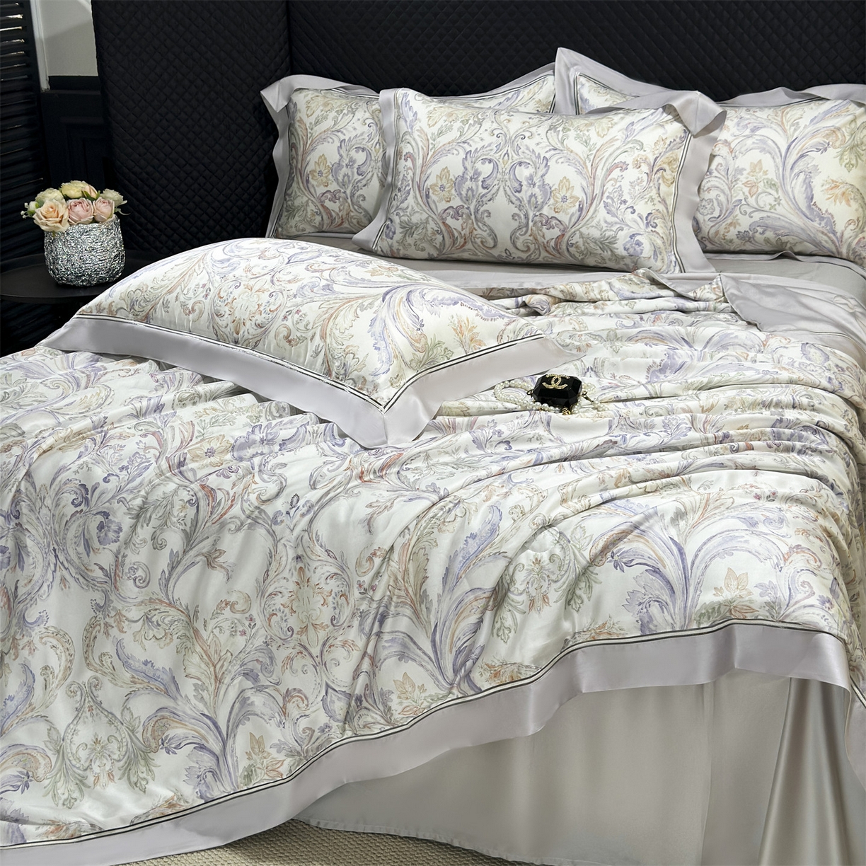 91家纺网 家纺一手货源 找家纺 朵希曼 2026新款60天丝镂空夏被四件套系列（控价：夏被线上券后不低于239 夏被四件套线上券后不低于369) 槿悦