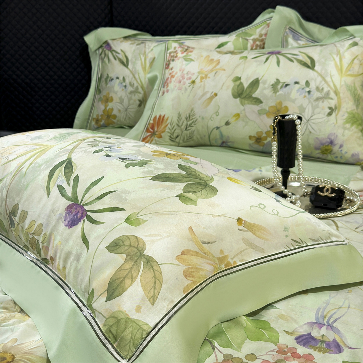 91家纺网 家纺一手货源 找家纺 朵希曼 2026新款60天丝镂空夏被四件套系列（控价：夏被线上券后不低于239 夏被四件套线上券后不低于369) 蔓缕