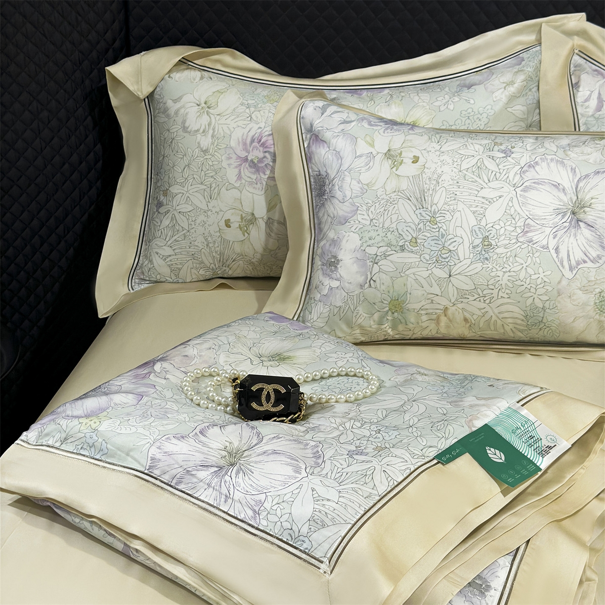 91家纺网 家纺一手货源 找家纺 朵希曼 2026新款60天丝镂空夏被四件套系列（控价：夏被线上券后不低于239 夏被四件套线上券后不低于369) 慕白